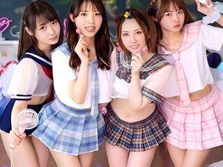 ＜女子校生＞エロ貧乳JKがコスプレ模擬店でM男いじめ！同級生の友達をドS痴女なハーレム乱交で弄び連続射精×連続中出し♡