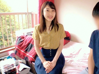 【素人】アナタの部屋にお邪魔してもいいですか♡密着プレイでご奉仕して童貞のために素股でヌレヌレに