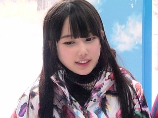 《マジミラ》黒髪清楚な神美少女をナンパしたらチクビや陰毛透け透けの下着でオイル整体♡♡トモダチとスマタしたらクリイキして本番SEX
