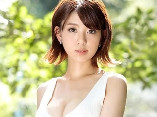 〚高身長MODEL〛高嶺の花子なのに実はウブなMODELが濃厚キスやクンニで興奮♬♬美乳を吸われたら手マンでアクメしてガチハメ