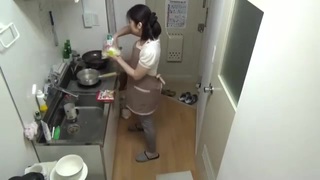 怖がらなくて…いいのよ！美魔女でミセスのお手伝いがねとられて口淫と膣内射精の性的交尾をトウサツされる！思わず悶絶してしまうほどのテクニック！