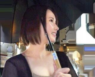 フェロモンあふれるＨカップ爆乳の２７歳ヤリマン奥さん♡フェラやパイズリで他人チンポにご奉仕してオイルまみれの不倫ＳＥＸで絶頂