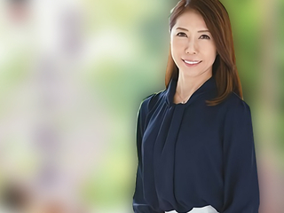 《五十路の人妻熟女》「男性がほしぃの…♥」スレンダー巨乳おっぱいの体が寂しい美魔女おばさんがAV女優デビューするｗｗ