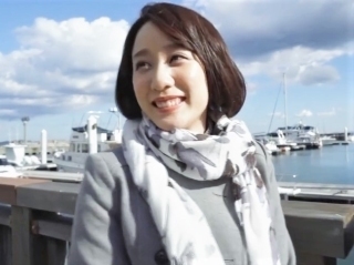 〖不倫旅行〗30代とは思えない可愛らしさがヤバいです 夫を裏切る中出し交尾
