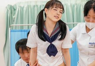 【発育状況検査】「うぅ♡恥ずかしぃ…♡」スレンダー巨乳おっぱいの美少女たちが、皆の前でSEXされて発育状況を見られるｗ