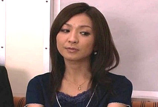 変態妄想をする熟女教師は角物をワレメに擦り付け大量噴水潮吹き失禁して痙攣アクメ！艶堂しほり