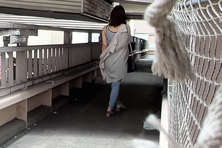 〈鬼畜ストーカー〉痴漢の手を逃れバスを降車するもドラッグを盛られた女は限界であった！弄ばれる肉体が薄暗い空間に跳ねる！