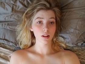 【個人撮影】すっと見てられるな‥ブロンドの美少女が自慰しているアヘ顔や逝き顔を彼氏が撮影してる投稿映像