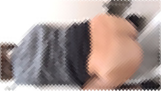 【OL脱糞】おなら混じりのうんこをぶぽぶぽ発射する水着日焼け跡がセクシーな妖艶美女