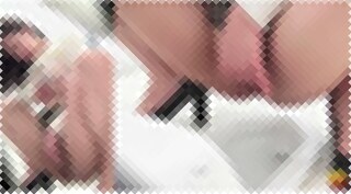 潮吹きおしっこピュッピュッピュ～！トイレで聖水撒き散らしながらオナニーする女性4人。