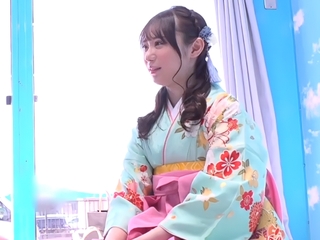 【MM号】袴姿の美女！結婚前なのに男友達の男根でマンコ突かれる卒業式終わりの女子大生！【素人ナンパ】