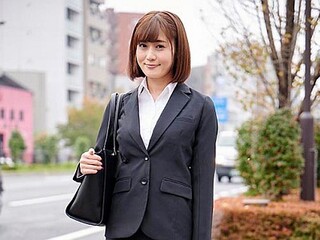 〈企画〉就活をがんばってる巨乳JDのみずきさんを着衣生ハメ♡セクハラして巨根ずらしハメしてアヘ顔にしてる