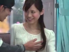 ナンパした細身の貧乳お姉さんにマジックミラー号で童貞筆おろしをお願いしてみました！