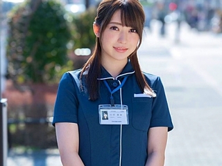 〚ＭＭ〛カワイイ看護婦さんが怪我で1人Hできない男子にセンズリやフェラ♬♬パンスト半脱ぎ状態でデカ尻振って騎乗位挿入