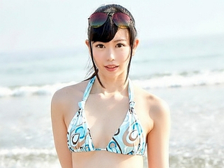 【素人】自慢のカノジョを開発して中出し♡『ダメ、イク』海で見つけた女子との触れ合いでナマＳＥＸ
