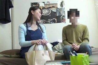 〈レンタル熟女〉探ってみたらこの人妻は恋愛経験の少ない純タイプ！盗撮カメラはセット済み！ちんぽ萌える！ww