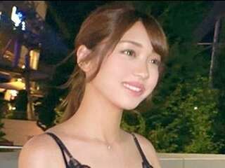 【美人×素人】美尻プリ尻のめちゃかわいいお姉さんがえちえちSEX！脚長・美脚で足コキ！エロかわいいベロチュー手コキ！