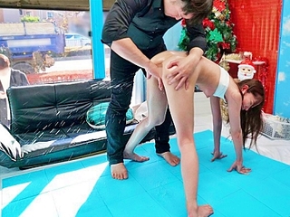 【MM号】彼氏の為に綺麗になりたい素人娘！騙され性感ストレッチで激イキ！大量潮吹きブシャーっと大噴射♥