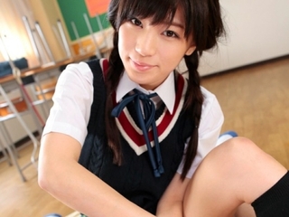 《高橋しょう子》Gカップのグラドルが転校してきた件♥巨乳スレンダー美女の芸能人と教室でハメまくり♥