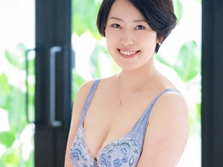 四十路熟女人妻のAV初出演作品！肉付きのイイ2児のママさんが使い古したオマンコを貫かれてアヘ顔してるｗｗｗ