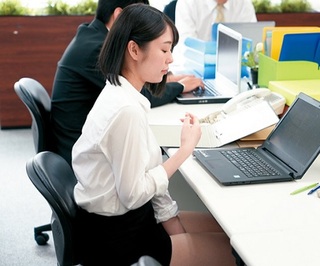 【OL巨乳】抵抗できないセクハラ行為に服従しクビレクネらせ悶え果てる働く女