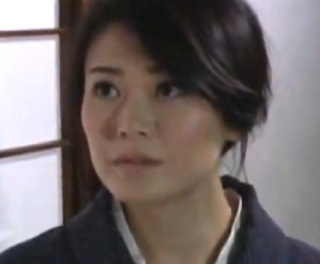 『ヘンリー塚本作品』「旦那様、マラを咥えさせていただきます…」屋敷で働く2人の女中。部屋に呼ばれ布団を敷くよう命じられると…