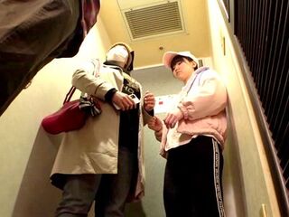 【水沢つぐみ】※閲覧注意※芋カワJK（母親いたからJx？もしやJx？）とヤバいやつ”10マン”の援o！放尿おしっこ！