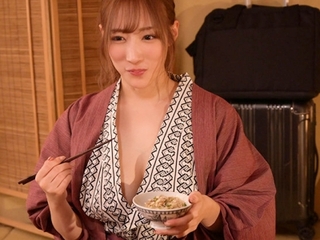 Hカップのエロい体の痴女♡ 部下の男を魅惑の体で誘惑してセックスを激しく満喫しまくる