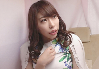 人妻ナンパ「え、ここで？」超美人！脱いでもスレンダー巨乳おっぱい＆美肌の素人美魔女・美熟女おばさんと車で種付けHする！