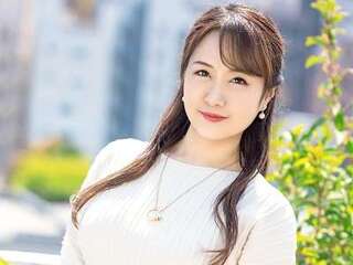 【熟女】着衣巨乳が目立つ美熟女がAVデビューでエロSEX！プリケツで痴女りバック！ハメ撮りえちっくす！