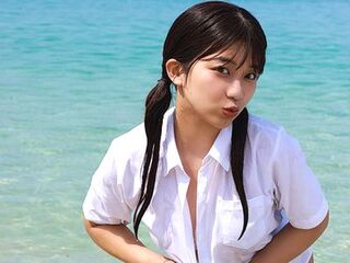 『子供になった…気分♡』笑顔の可愛い清楚美少女が海で極上裸体を曝け出し⁉無邪気小悪魔が水着を脱いでエロエロヌードに‼