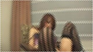 【痴女】縞々ニーソにピンクの色っぽいドスケベ下着を身に着けた痴女ギャルとラブホでM字開脚ハメ撮りしちゃいました！