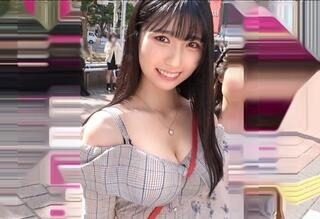 スレンダー巨乳の２２歳お姉さんがデカチン即ハメ陥落♡性欲みなぎるドスケベ色白ボディがねっとりフェラに鬼ピストンでイキ狂う