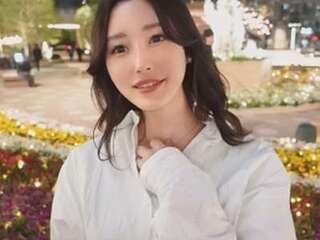 素人企画で美人妻がえちえちSEX！エロコス網タイツ着エロ痴女り背面騎乗位で潮吹きハメ潮ックス！