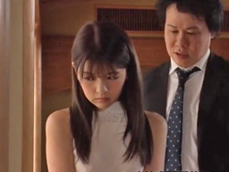 夫の上司に欲を満たすための性奴隷として犯され幸せな生活を壊される若妻。職権を乱用されて血管が浮き出るほどに膨張した肉棒をねじ込まれ抵抗しながらも快楽に支配される…。