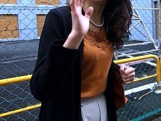 〔熟女軟派〕マニア絶賛のAカップ熟女をガチ軟派 久しぶりに口説かれてアソコが疼いて‥