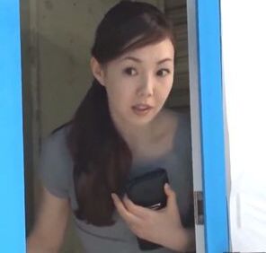 【マジックミラー】清楚な三十路美魔女素人人妻をナンパしてリンパマッサージ体験⁉マキシワンピにエロ染みを作る敏感ボディ‼