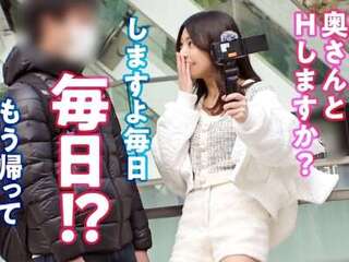 【巨乳×素人】巨乳スレンダーの痴女ギャルがエロ結合！乳首噛みM男プレー！太ももコキ！ベロチュー足コキ！