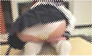 【着衣排泄】わざとウンコ漏らして塗糞オナニーする24歳OL。陰部に汚物を押し当てて絶頂イキｗ