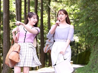＜人妻NTR＞温泉旅行でナンパしたエロ貧乳若妻を肉便器調教！大量潮吹きの輪姦乱交に服従するママ友が集団レイプで屈辱痙攣！