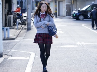 【女子校生パイパン】普段からムラムラしてる義父に恐怖しながら鬼突きされる女子校生