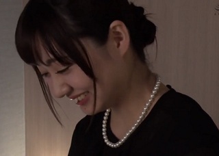 【フェラ巨乳】主人の遺影を一旦忘れ他人棒で貫かれて子作りしちゃう美魔女