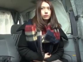 《素人ナンパ》ちっぱいけど超美人！インドからやって来た激かわ留学生ミーナちゃん19歳