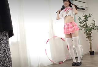 《つるぺたロリ》「いっぱい突いてぇぇ♥♥」スレンダーちっぱい・微乳おっぱいの現役アイドルのイチャラブSEXが抜けるｗ