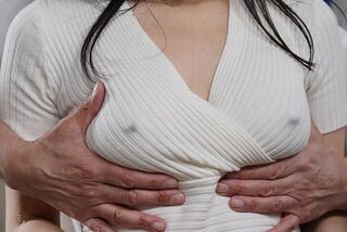 ノーブラOL(つぼみ)が上司に乳首ハラスメントされ感じて中出しセックス
