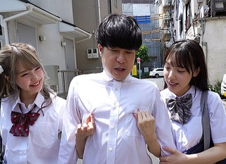【女子校生ハーレム】制服脱いで３Pファックでもてなし妊娠危ない10代娘