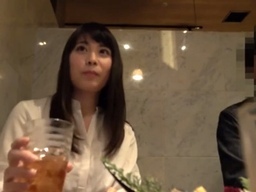 『会社の先輩とSEXがしたい』そんなリアル素人くんがAV会社に応募→面倒見の良い女上司が逆手に取られて…♥