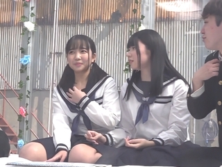 【MM号】修学旅行で東京に来ていた男女4人組！女子校生がチェリーな男友達と脱出ゲームにチャレンジ！【素人ナンパ】