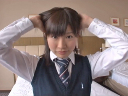 「舐めてる顔…恥ずかしいから見ないでください…」男の劣情を舐めて咥えて飲み尽くす制服美少女