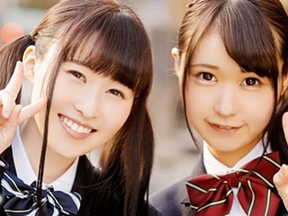 【素人ナンパ】仲良く親友と一緒におっぱいマッサージ♡制服のスレンダーJKとの恥じらいセックス♡